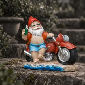 Biker-Gartenzwerg im Urlaub